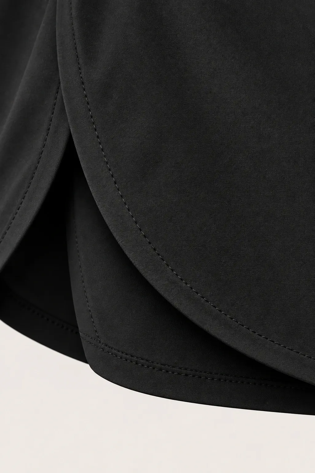 VÉLO Performance Short — 5-inch in Black — construction view